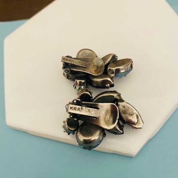 Kramer of NY Vintage Art Glass Blue Multi Crystal Clip On Earrings - Picture 2 of 3